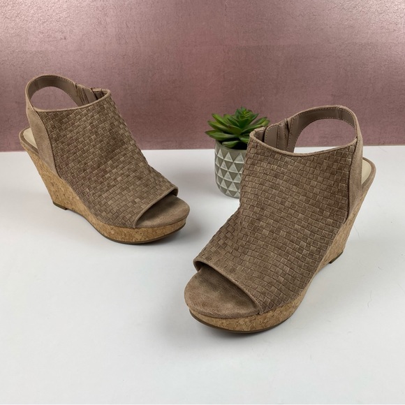 Fergalicious Brown Peep Toe Sling Back Wedge Shoes Women - Picture 2 of 9